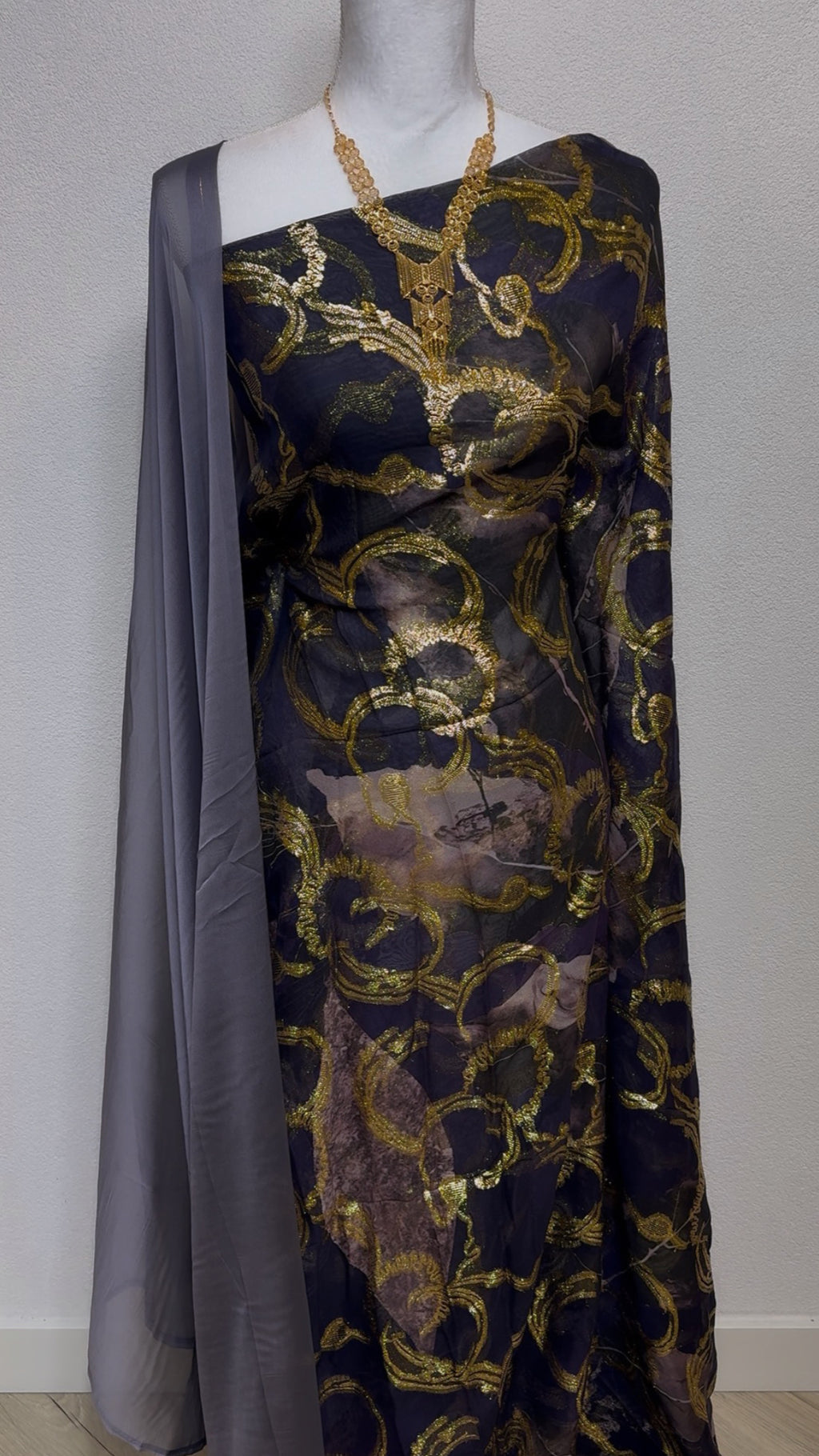 Faransawi Dirac Collection - Grey & Gold