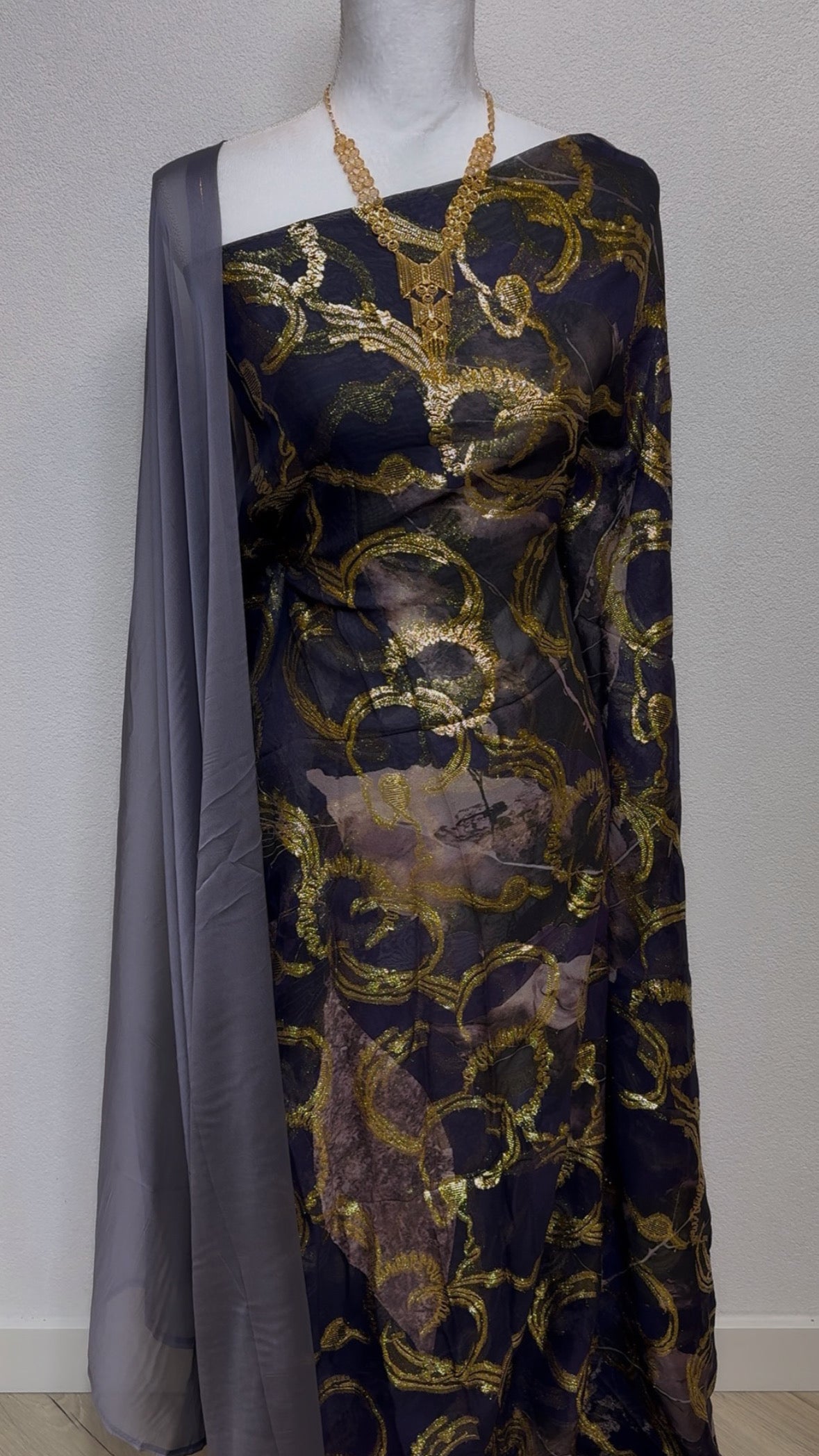 Faransawi Dirac Collection - Grey & Gold